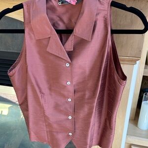 Relativity Sleeveless Button-Down Shirt - Rust Small Mint Condition